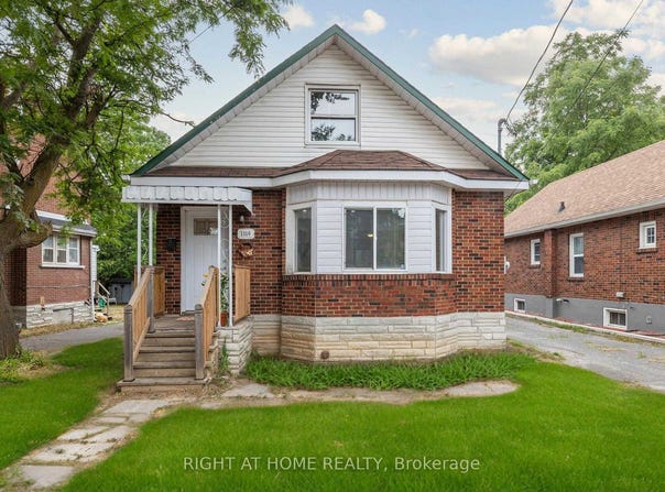 1310 CLONSILLA Avenue, Peterborough Central, Ontario K9J5Z2