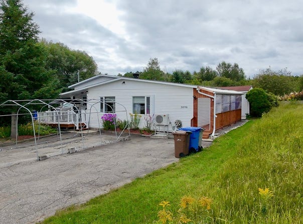 3096 Rue St-Dominique, Jonquière, QC G7Y1B2, CA, Jonquière, Quebec G7Y1B2