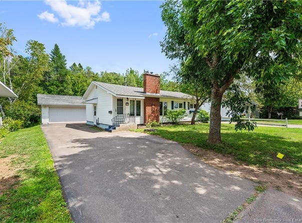 268 Buckingham Avenue, Riverview, New Brunswick E1B 2N8