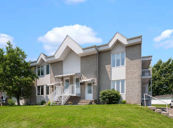 1705 Rue Édith, Charlesbourg, Quebec G2L2K3