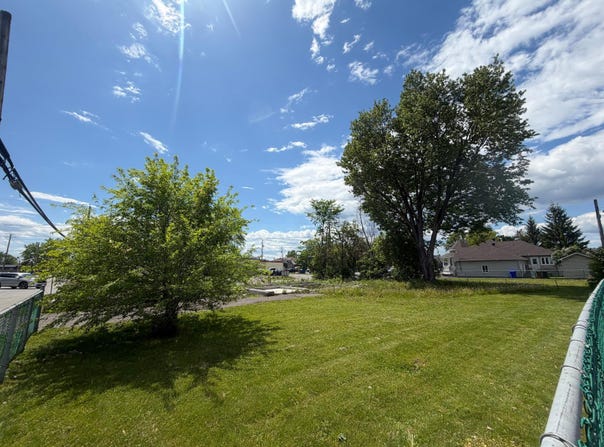 17889 Rue Victor, Mirabel, Quebec J7J1M6