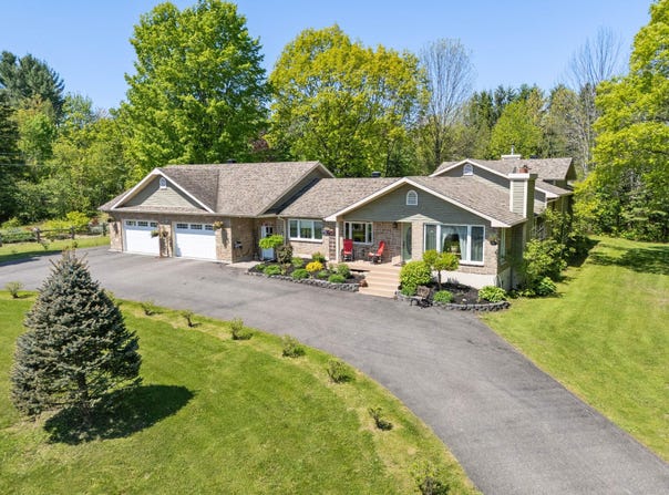 70 Ch. Southière, Magog, QC J1X0P1, CA, Magog, Quebec J1X0P1