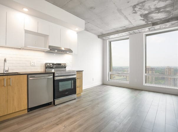900 Rue St-Jacques, Montréal, Quebec H3C1A5
