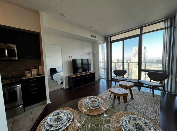 4406 - 832 Bay Street, Toronto, Ontario M5S1Z6