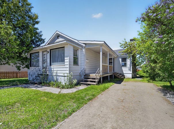 15 Rue St-Jacques, Val-d'Or, Quebec J9P2W7