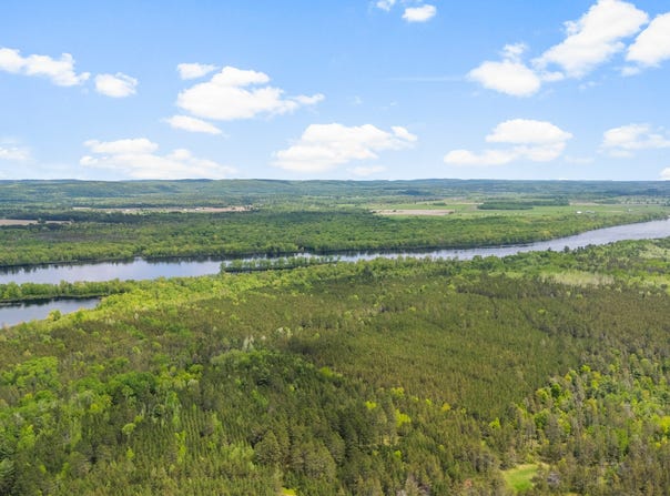 Ch. des Outaouais, LÎle-du-Grand-Calumet, QC J0X1J0, CA, L'Île-du-Grand-Calumet, Quebec J0X1J0