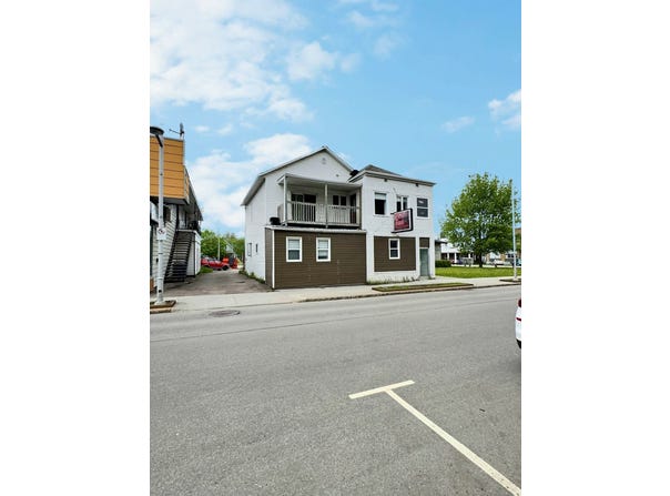 2022-2026 Rue Ste-Famille, Jonquière, QC G7X4X3, CA, Jonquière, Quebec G7X4X3