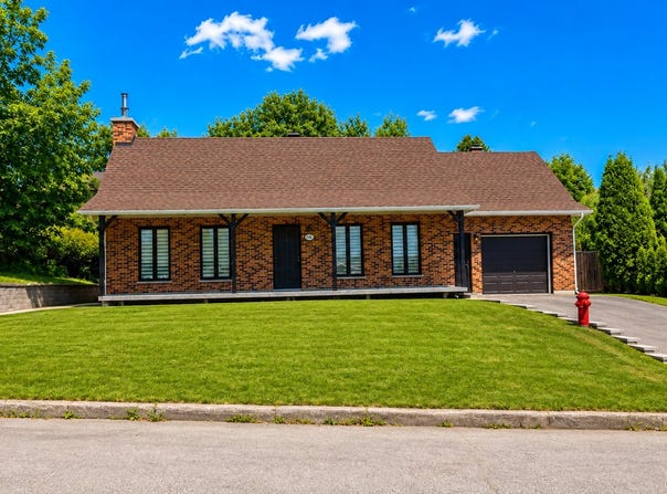 3647 Rue Ste-Catherine, Jonquière, Quebec G7X2R3