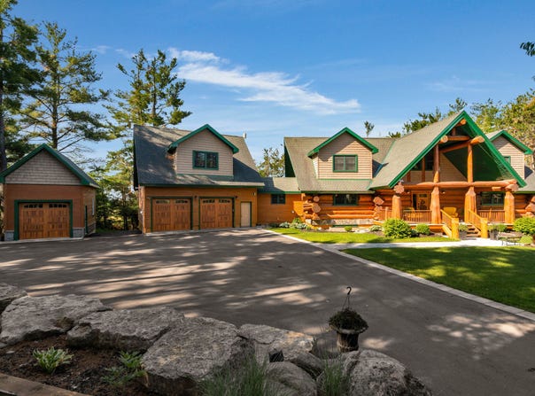 11 Nevis Ridge Dr, Oro-Medonte, Ontario L0L 1T0