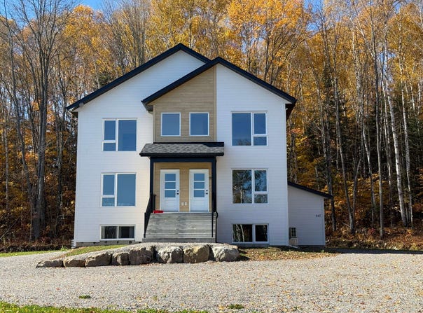 947-955 Ch. de la Lièvre S., Mont-Laurier, Quebec J9L3G3