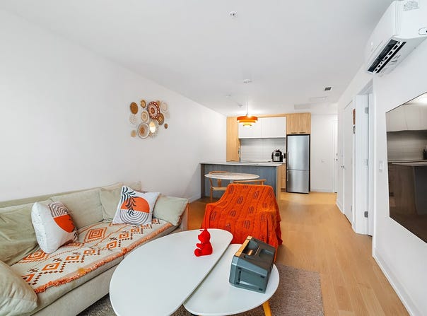1150 Boul. René-Lévesque E., Ville-Marie, QC H2L0J6, CA, Ville-Marie, Quebec H2L0J6