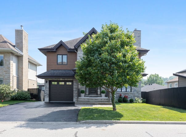 235 Rue de St-Vallier, Gatineau, QC J8V3V8, CA, Gatineau, Quebec J8V3V8