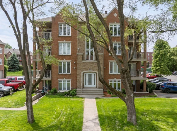155 Rue du Beau-Fort, La Prairie, QC J5R6M5, CA, La Prairie, Quebec J5R6M5