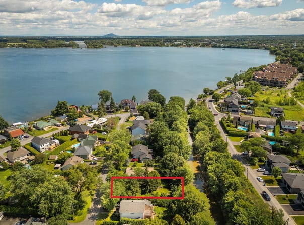 Rue des Cèdres, Chambly, Quebec J3L 1C3
