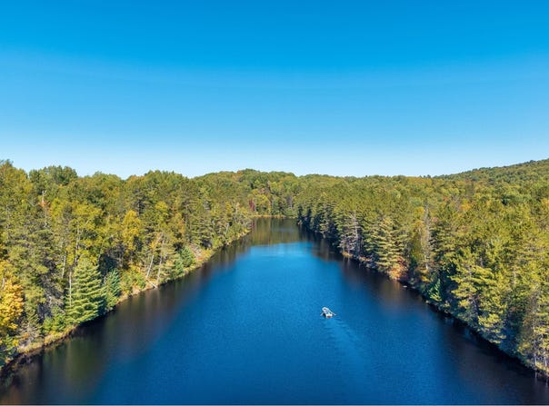 99Z Ch. du Lac-Tortue, La Macaza, Quebec J0T 1R0
