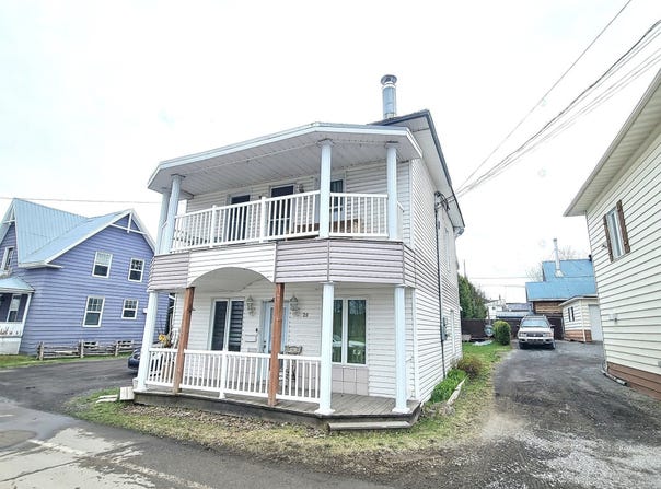 20-22 Rue St-Pierre E., Val-Brillant, Quebec G0J3L0