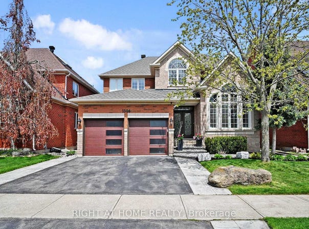 1504 Pinery Crescent, Oakville, Ontario L6H7J9