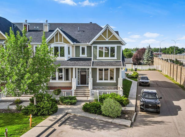 50 Mike Ralph Way SW, Calgary, Alberta T3E
