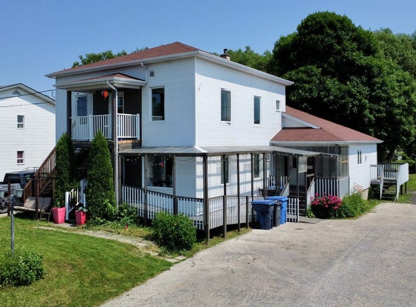 163 Av. Doucet, Mont-Joli, Quebec G5H1R8