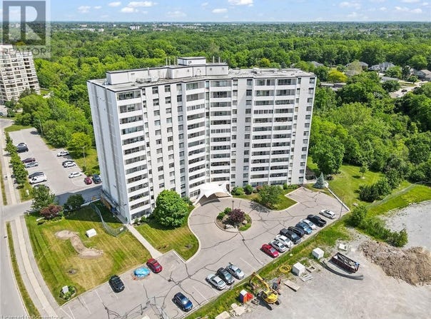 15 TOWERING HEIGHTS Boulevard, St. Catharines, Ontario L2T3G7