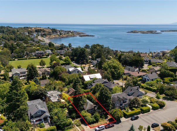 517 Victoria Avenue, Oak Bay, British Columbia V8S4M8
