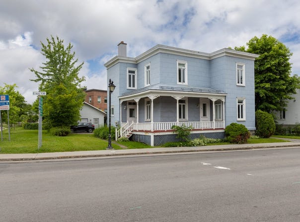 305-305B Route 138, Saint-Augustin-de-Desmaures, QC G3A1G7, CA, Saint-Augustin-de-Desmaures, Quebec G3A1G7