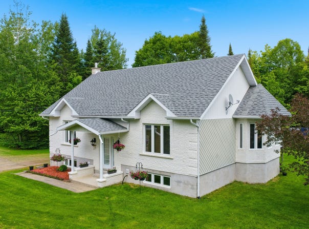 60 Ch. de Val-des-Lacs, Val-des-Lacs, Quebec J0T2P0