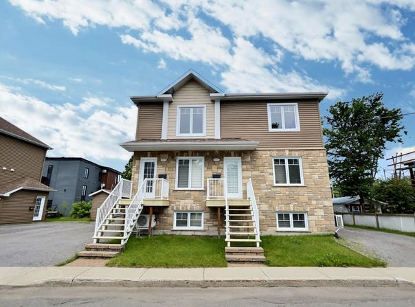 1079 Rue Anthyme-Larouche, Chicoutimi, QC G7H1L8, CA, Chicoutimi, Quebec G7H1L8
