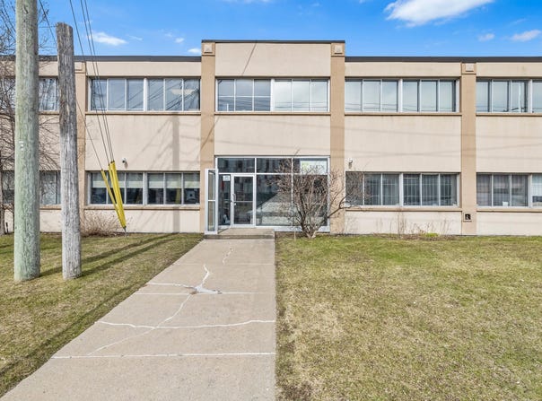 125 Rue Gagnon, Montréal, Quebec H4N1T1