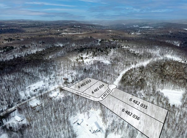 Rue des Écureuils, Brownsburg-Chatham, Quebec J8G 2J1