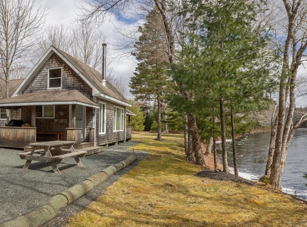 790 Depot Road, East Kemptville, Nova Scotia B5A 5P4