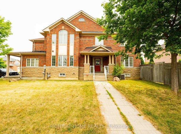 138 Zia Dodda Crescent, Brampton, Ontario L6P1T4