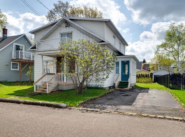 192 Rue Couillard, Montmagny, Quebec G5V1J2