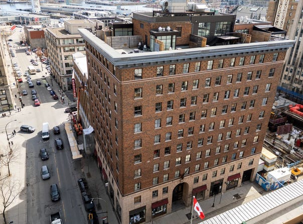10 Rue St-Jacques, Ville-Marie, QC H2Y1L3, CA, Ville-Marie, Quebec H2Y1L3