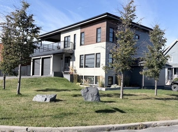 201 Verendrye de la, Sept-Îles, Quebec G4R0K3