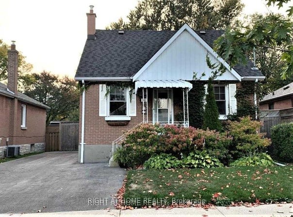242 Cadillac Avenue S, Oshawa, Ontario L1H5Z7