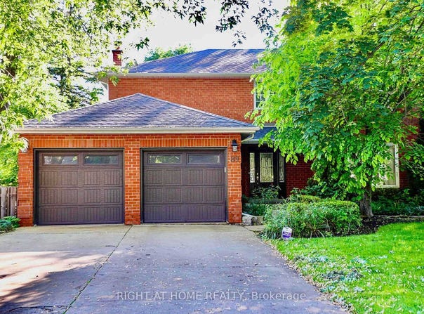 89 Yonge Boulevard, Toronto, Ontario M5M3G8