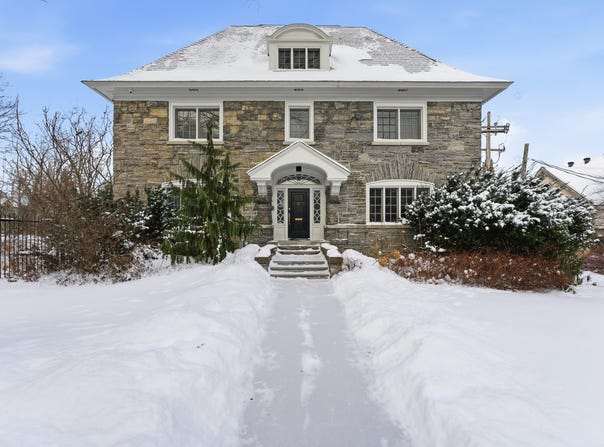21 Av. Roskilde, Montréal (Outremont), Quebec H2V 2N6