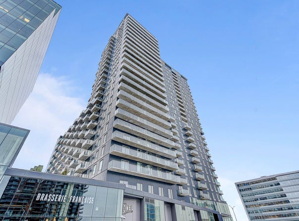 60 Rue de l'Éclipse 2409, Brossard, Quebec J4Z 0T8