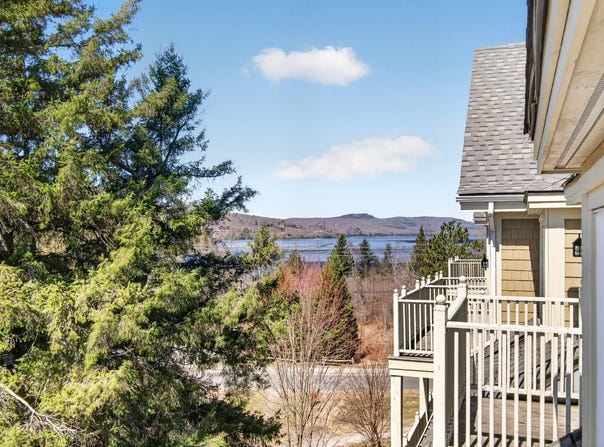 150 Ch. du Curé-Deslauriers 315, Mont-Tremblant, Quebec J8E 1C9
