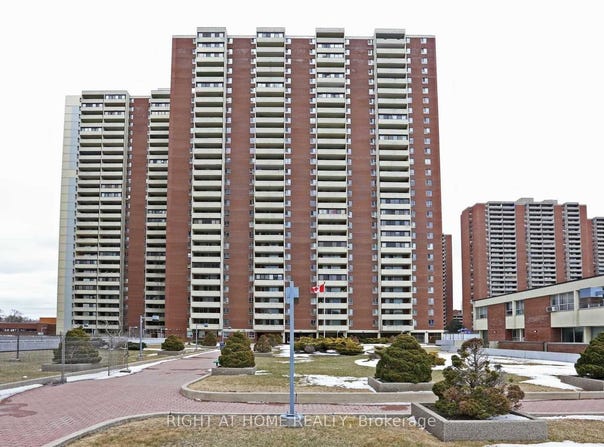 717 - 5 Massey Square, Toronto, Ontario M4C5L6