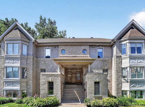 25 Place du Boisé, Bois-des-Filion, Quebec J6Z0A6