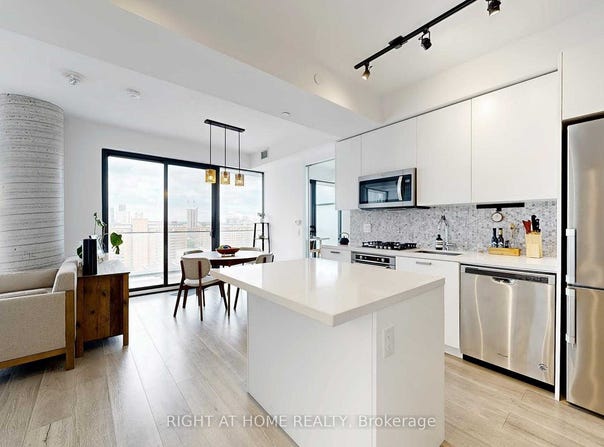 1601 - 55 Ontario Street, Toronto, Ontario M5A0T8