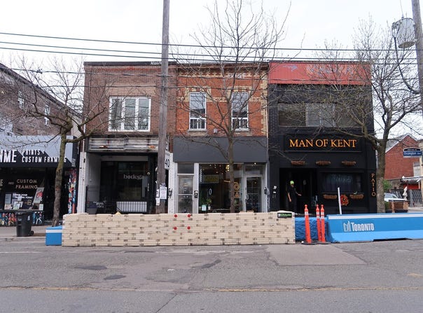 200 Ossington Ave, Toronto, Ontario M6J