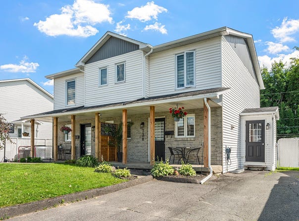 738 Rue Maisonneuve, Granby, Quebec J2J1S6