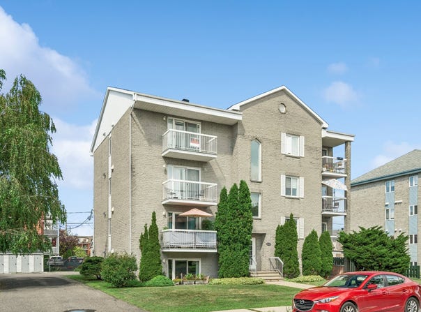 1313 Boul. Lebel, Chambly, Quebec J3L2N2