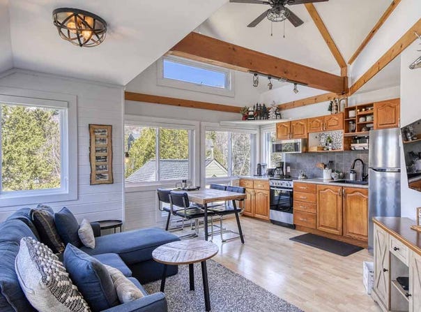 123 Ch. au Pied-de-la-Montagne 2176, Mont-Tremblant, Quebec J8E 2M3