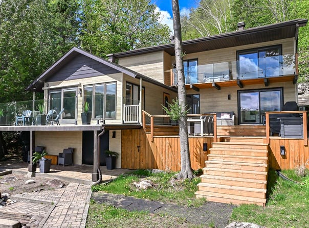 576 305e Avenue, Saint-Hippolyte, QC J8A2W5, CA, Saint-Hippolyte, Quebec J8A2W5
