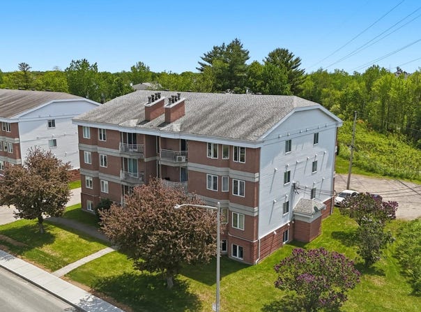 700 Rue Bélanger, Saint-Jérôme, Quebec J7Z1A5