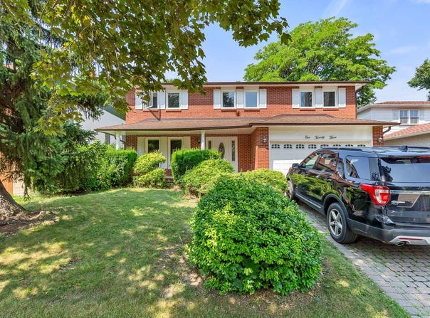 123 Abbeywood Trail, North York, ON M3B 3B6, Canada, Toronto, Ontario